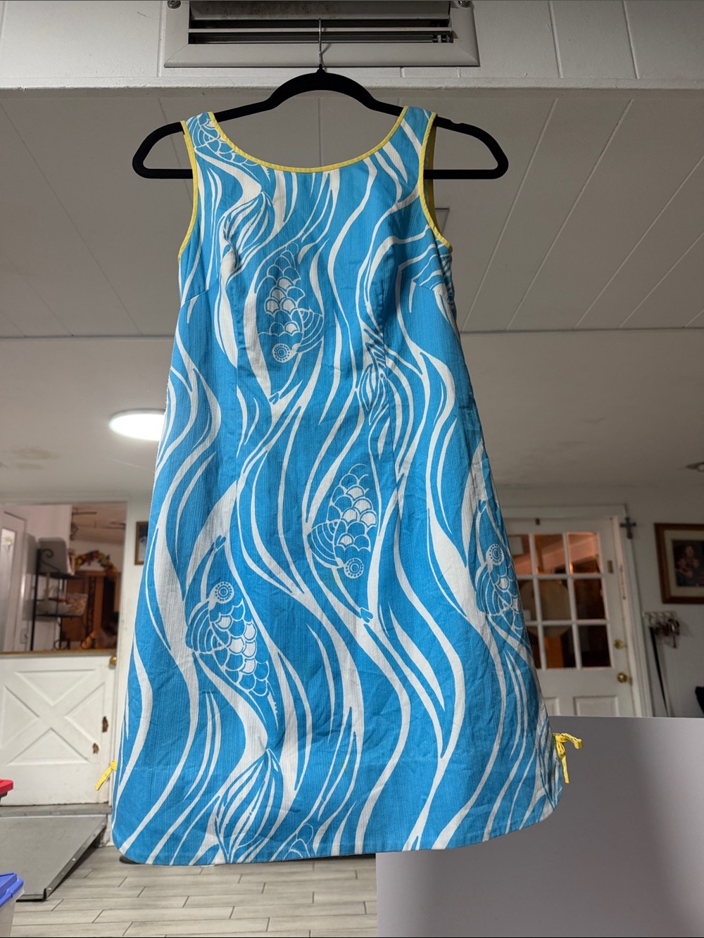 Lilly Pulitzer Blue and White Wave-Print Midi Shift Dress with Yellow Trim